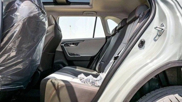 Toyota RAV4 Toyota RAV4 2.5L  ADVANTURE 4x4 AT full option 2024