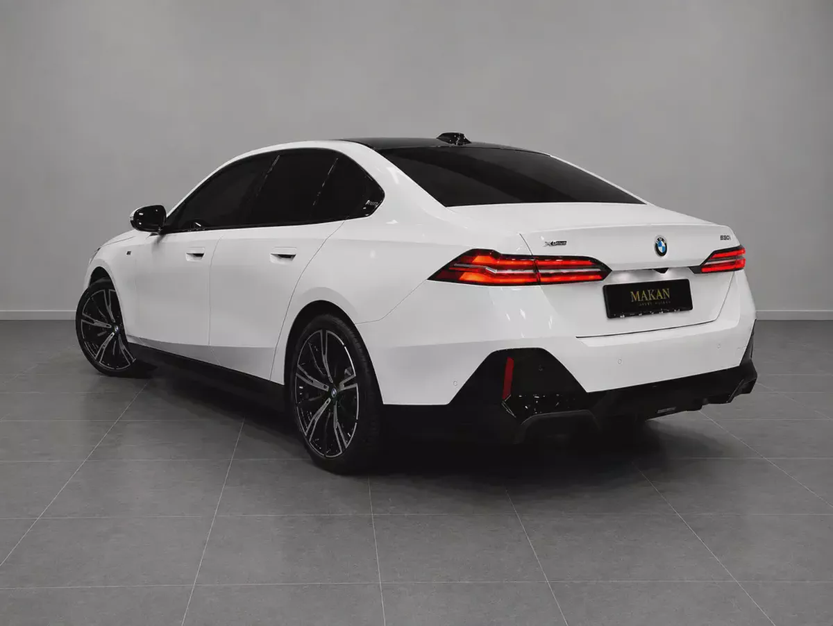 BMW 530i-3-3