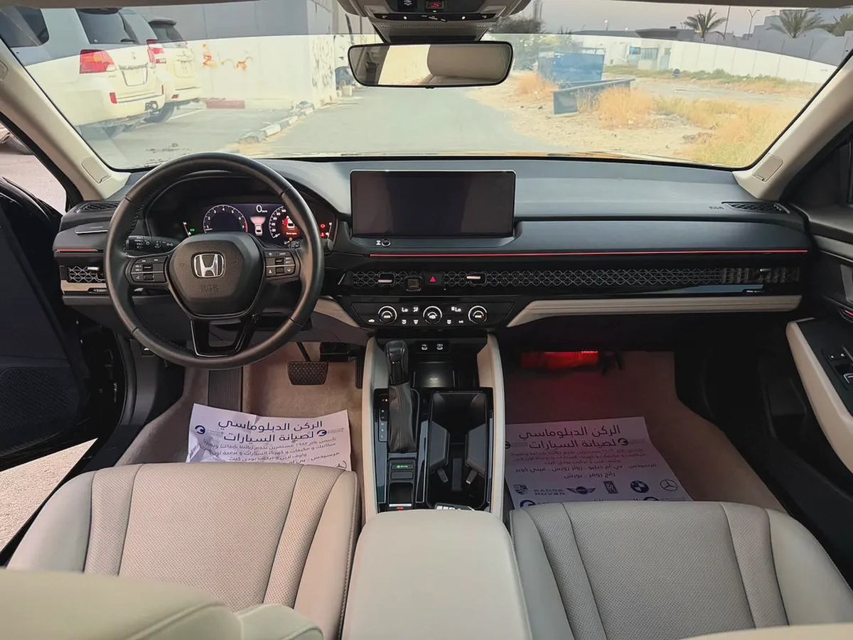 Honda Accord —EX-L —2023– GCC— FREE ACCIDENT—ORIGINAL PAINT—LOW MILAGE—UNDER WARRANTY-EXCELLENT COND