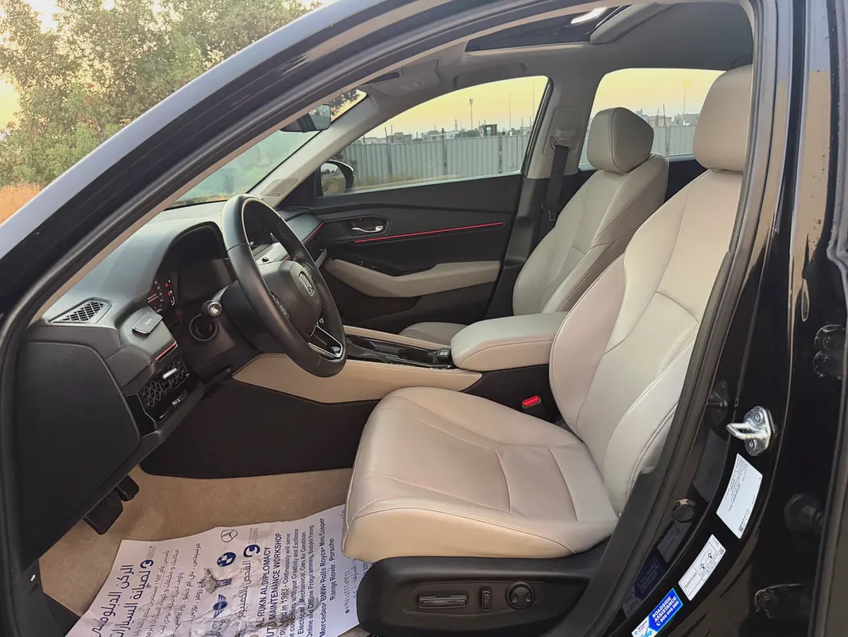 Honda Accord —EX-L —2023– GCC— FREE ACCIDENT—ORIGINAL PAINT—LOW MILAGE—UNDER WARRANTY-EXCELLENT COND