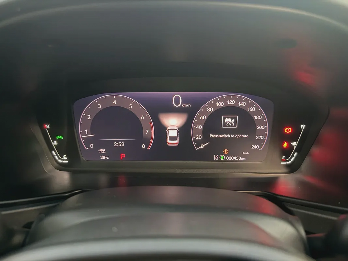 Honda Accord —EX-L —2023– GCC— FREE ACCIDENT—ORIGINAL PAINT—LOW MILAGE—UNDER WARRANTY-EXCELLENT COND