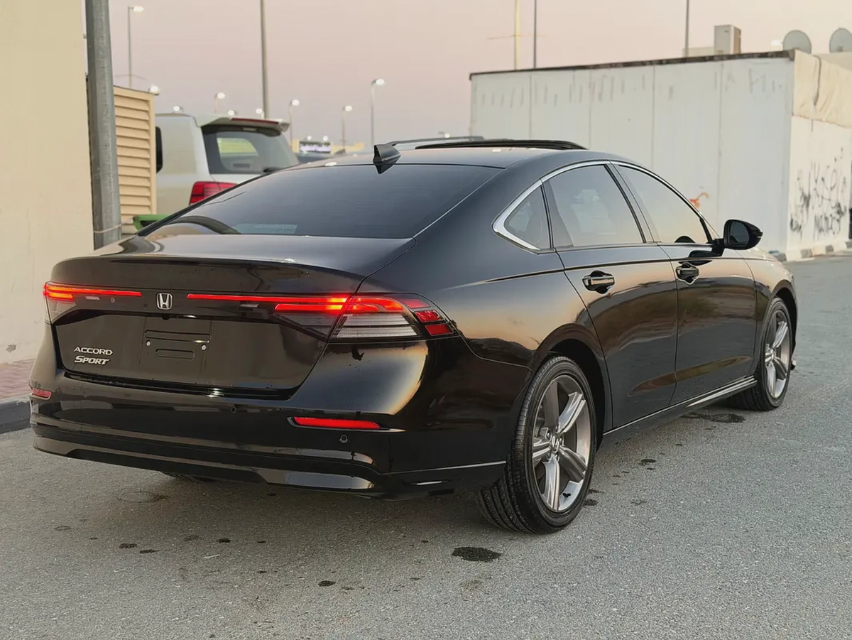 Honda Accord —EX-L —2023– GCC— FREE ACCIDENT—ORIGINAL PAINT—LOW MILAGE—UNDER WARRANTY-EXCELLENT COND