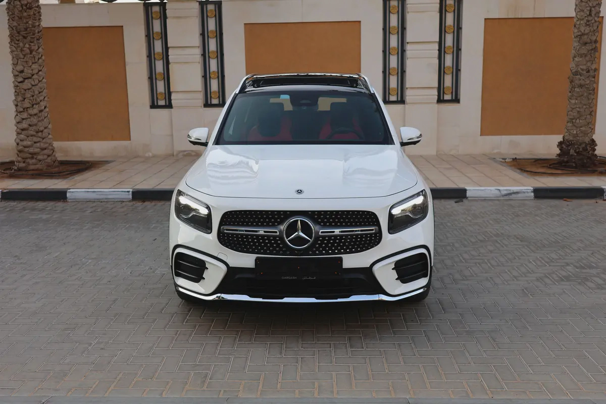 MERCEDES-BENZ GLB 250-2025-8000KM-GCC SPECS-UNDER WARRANTY  SERVICE FROM MRCEDES DEALER-4-4