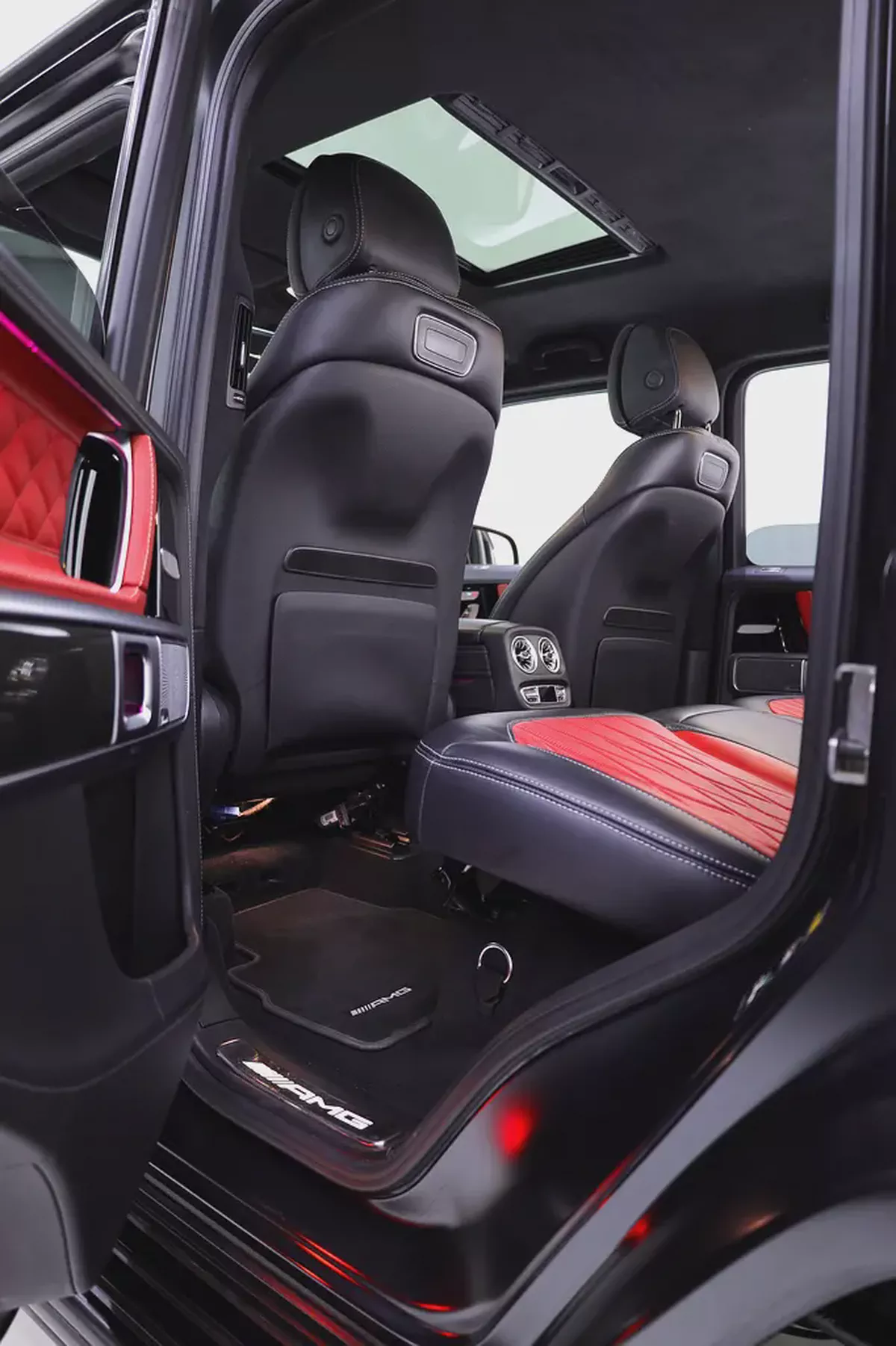 G63 DOUBLE NIGHT PACKAGE + CARBON + DIAMOND SEATS + FILE IN GARGASH-11-11