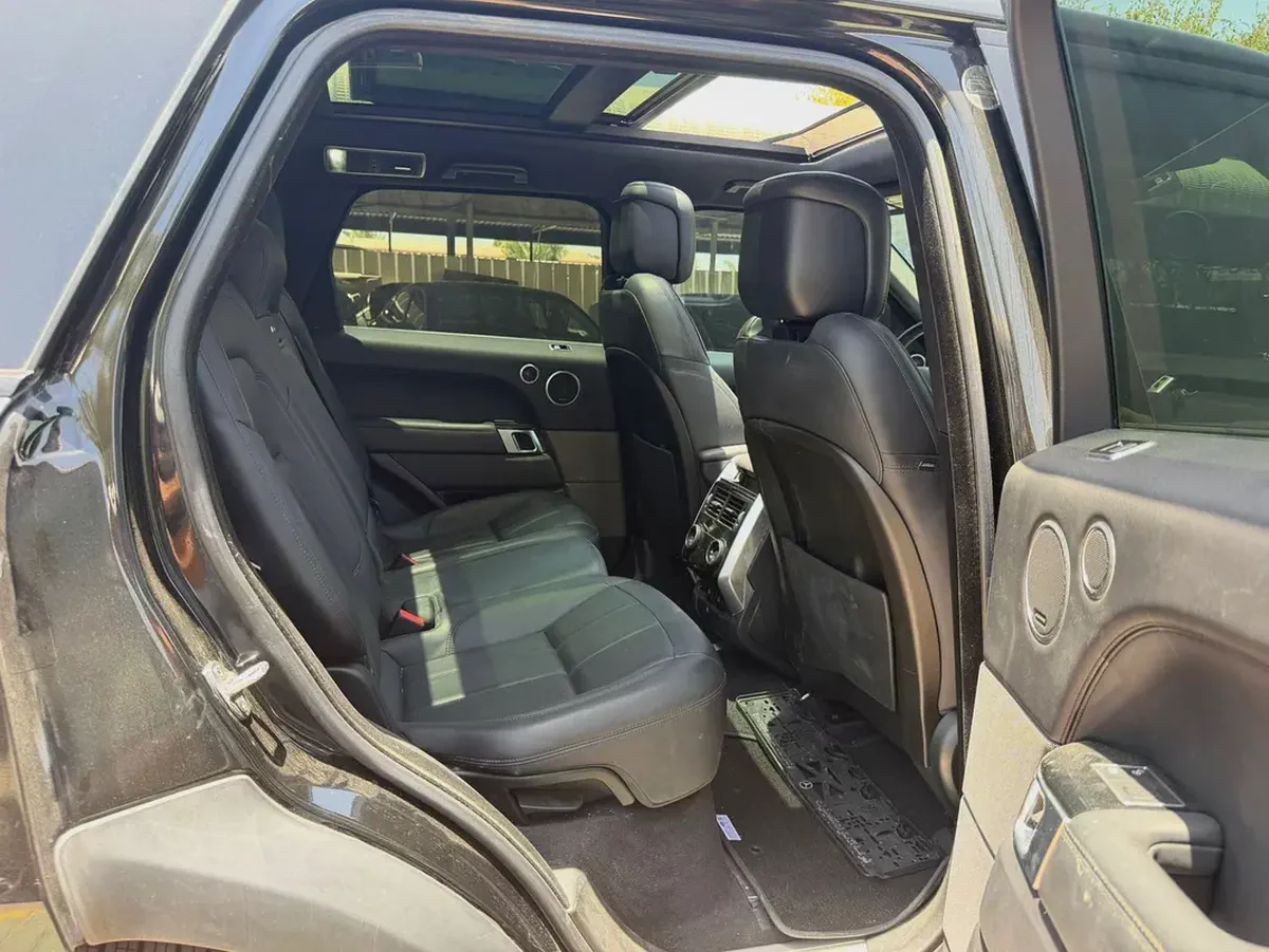 RANGE ROVER SPORT HSE DIESEL-8-8
