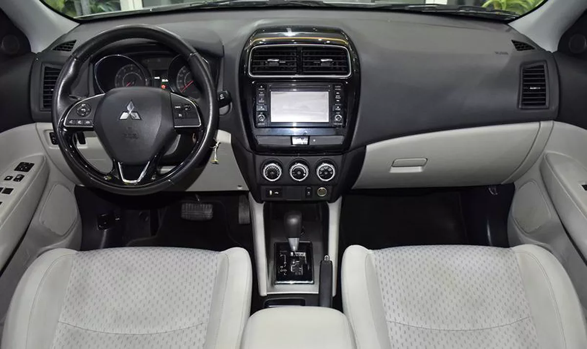 Mitsubishi ASX 4WD ( 2019 Model ) in Silver Color GCC Specs-6-6