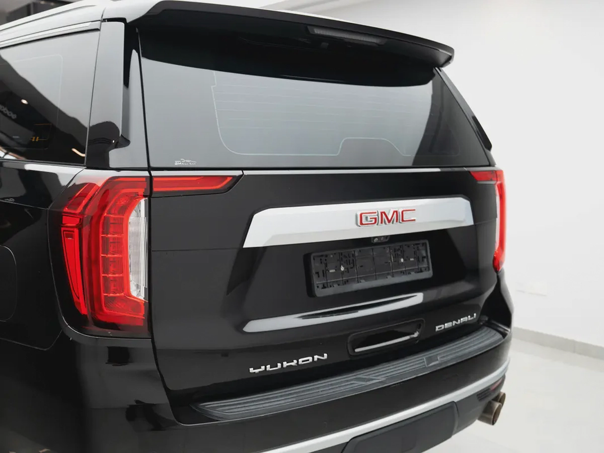 2021 GMC Yukon Denali | GCC Specs | | 4WD | Full Size SUV-3-3