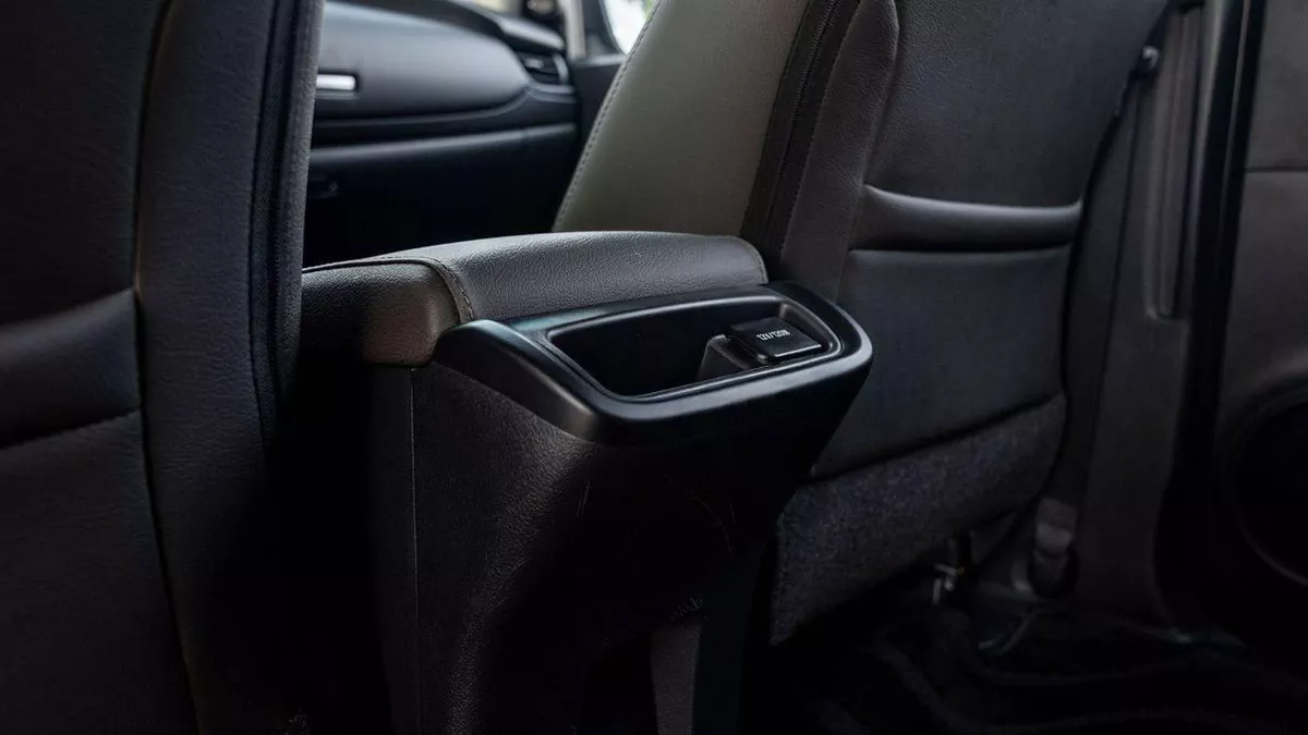 Toyota Fortuner EXR 2.7L 4WD-5-0