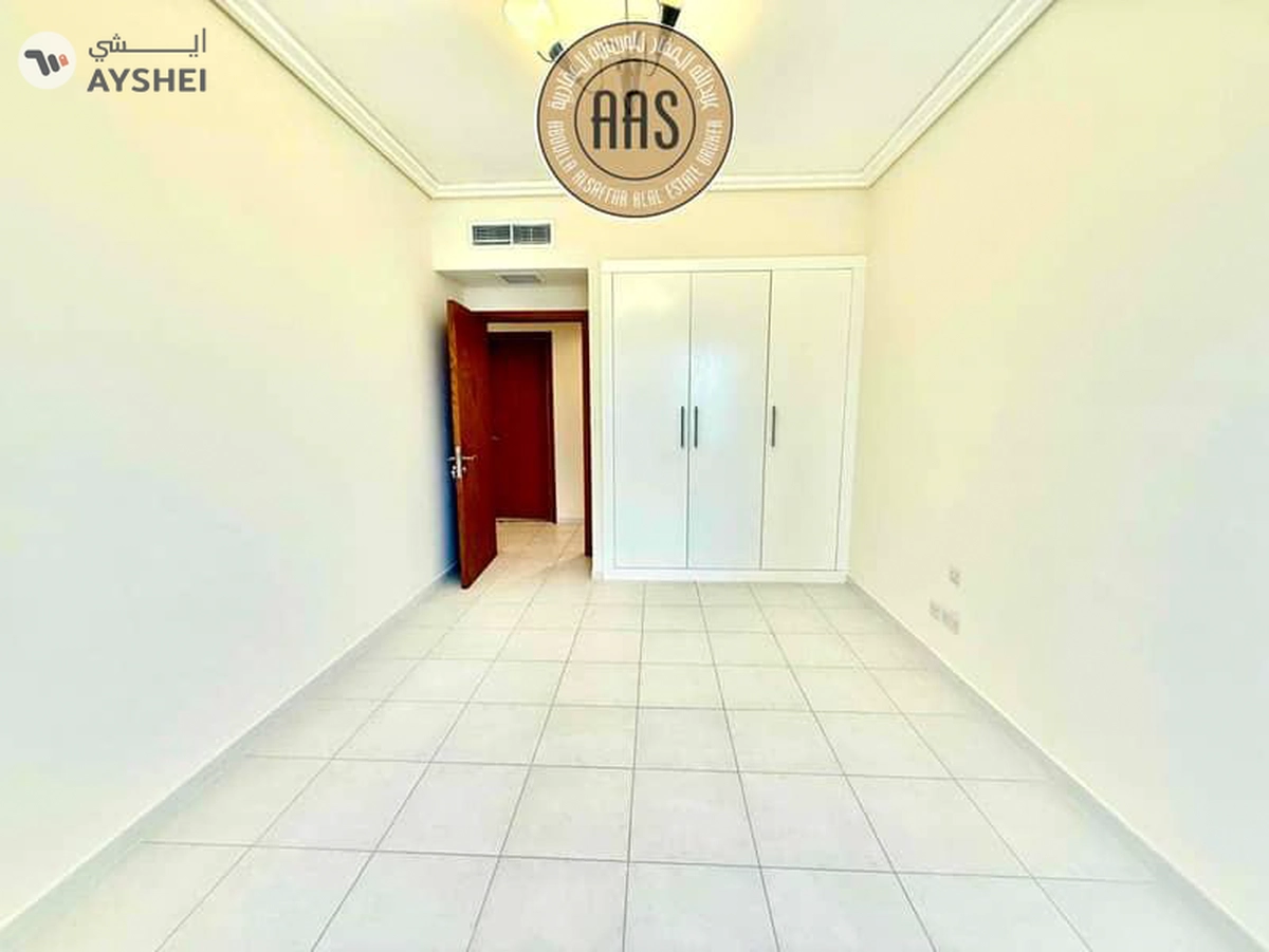 15 DAYS FREE || CHILLER FREE SZR VIEW || PARKING-8-8