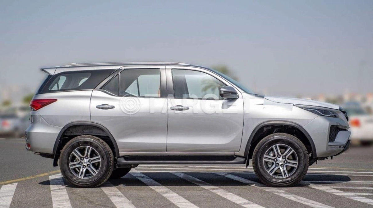 Toyota Fortuner EXR FORTUNER 2.7L V4 4WD