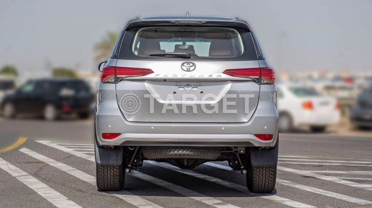 Toyota Fortuner EXR FORTUNER 2.7L V4 4WD