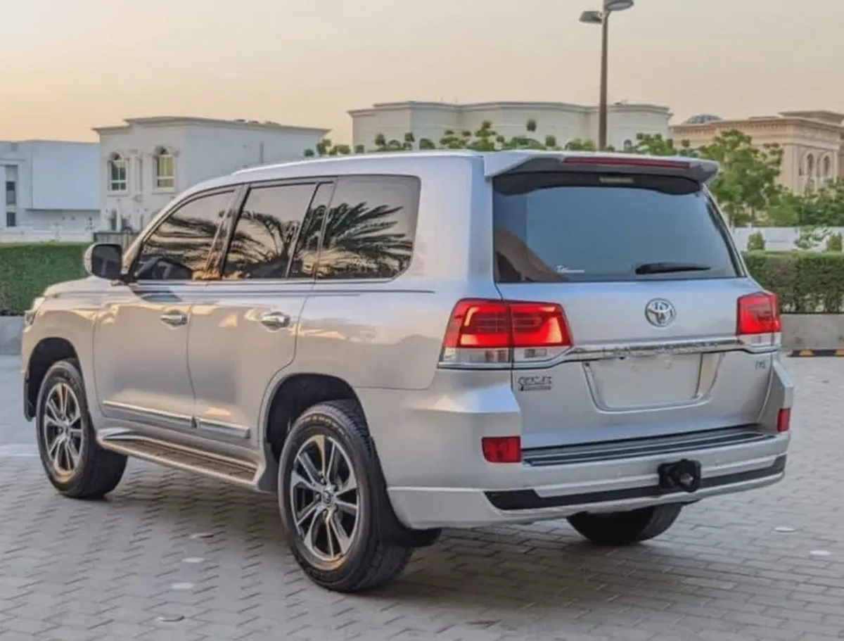 Toyota Land Cruiser GXR Grand Touring 2021 Inhluae finance availbleGCC Specs-4-4