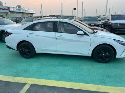 2023 Hyundai Elantra – Stylish, Efficient and Feature-Rich-5