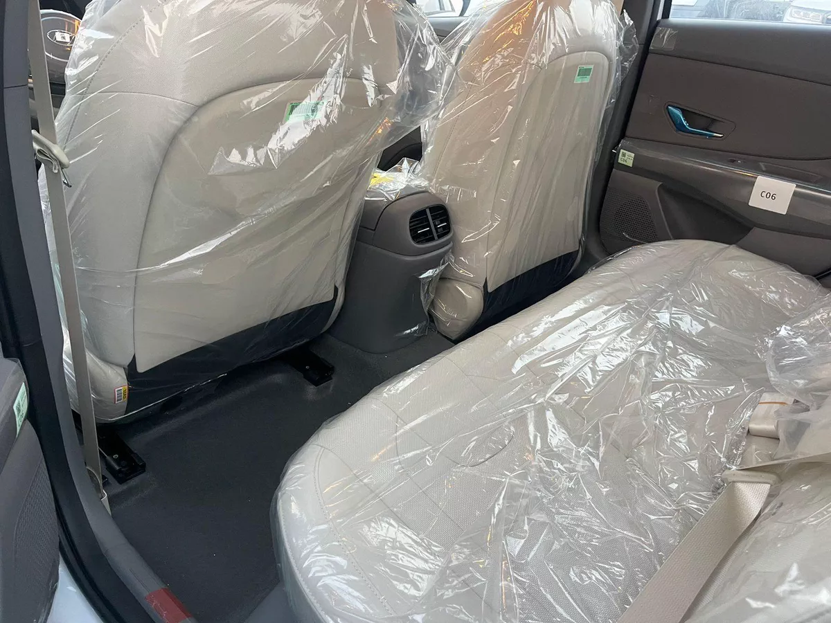 2023 Hyundai Elantra – Stylish, Efficient and Feature-Rich-3-3