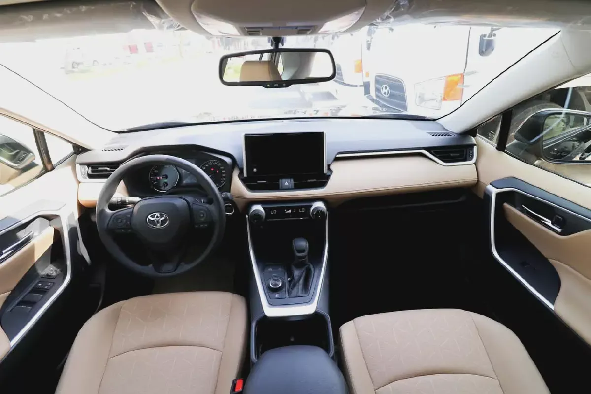 Toyota rav4 Gcc Cash, Bank  Inhouse finance availble | under warranty-9-9
