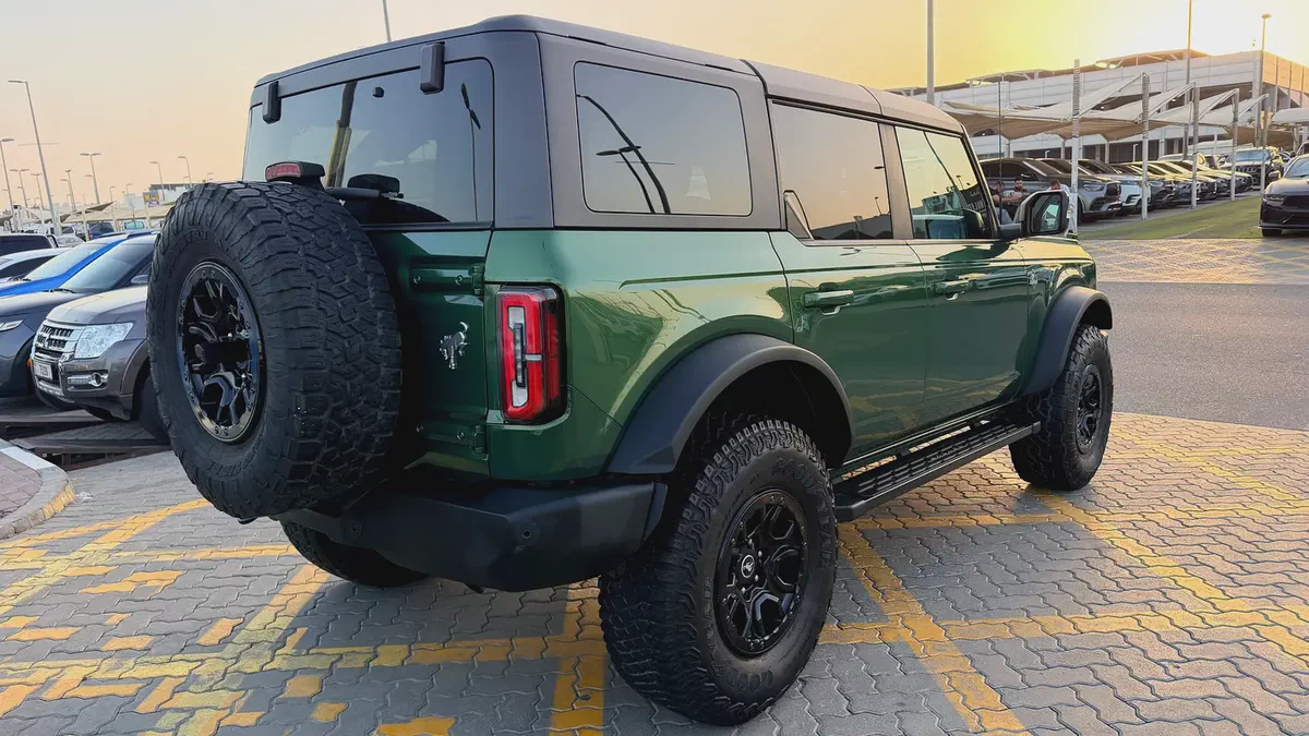 2023 Ford Bronco Outer Banks | Canadian Specs | Pristine Condition-2-2