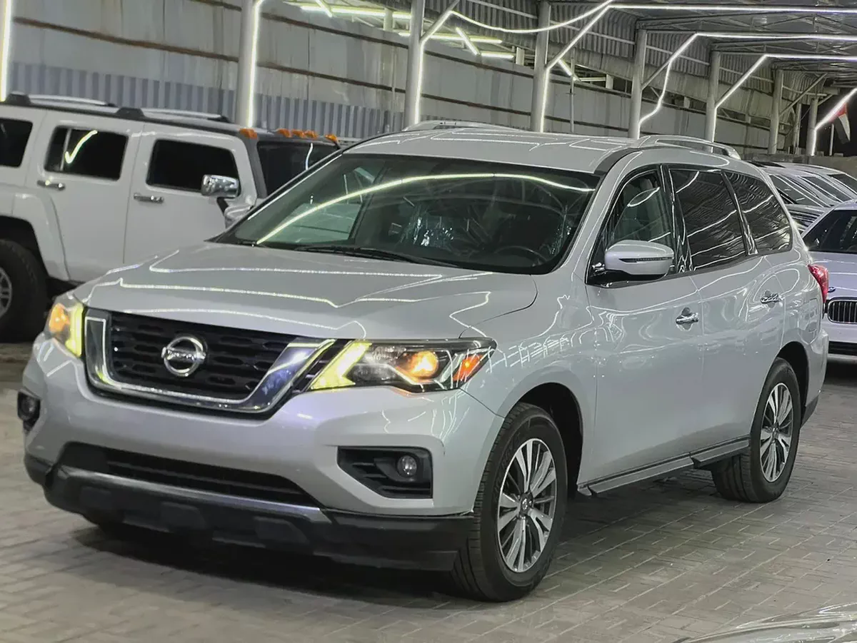 Nissan Pathfinder 2017 SE - American Specs