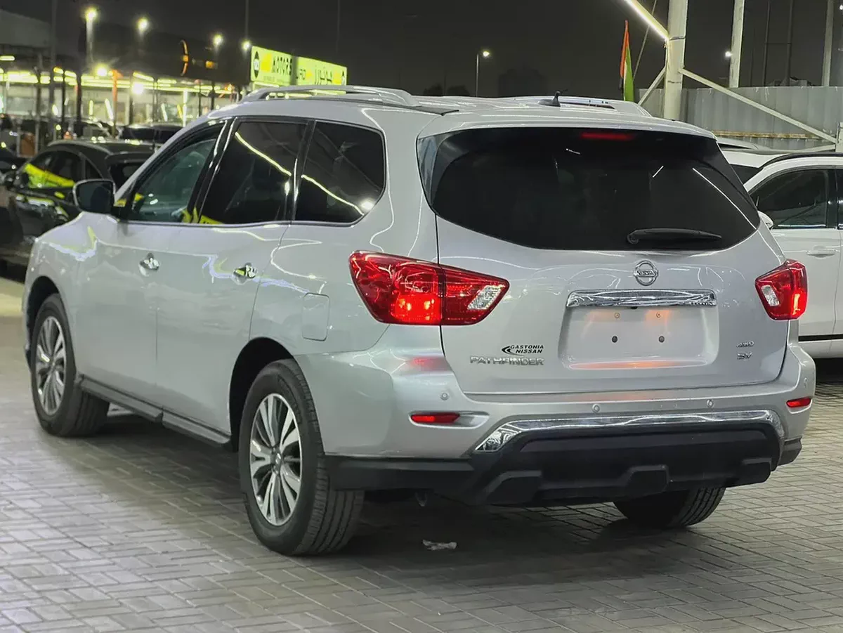 Nissan Pathfinder 2017 SE - American Specs-4-4