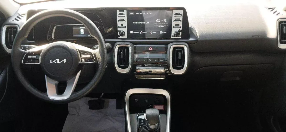 Kia Sonet EX Kia Sonet 1.5L Petrol 2025YM-9-9