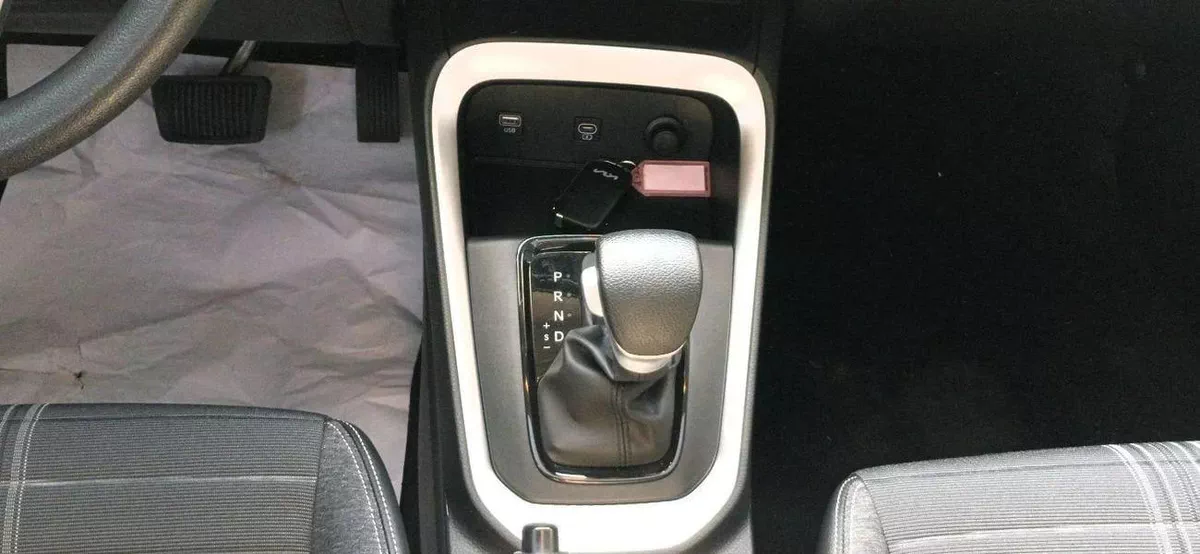 Kia Sonet EX Kia Sonet 1.5L Petrol 2025YM-17-17