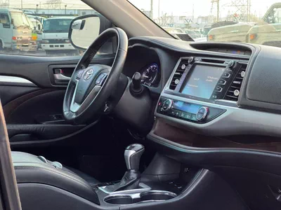 Toyota Highlander  2014 Toyota Highlander Full Option 3.5L V6 - Rear Camera - Push Start - Auto Trunk - AWD 4x4 - S-10
