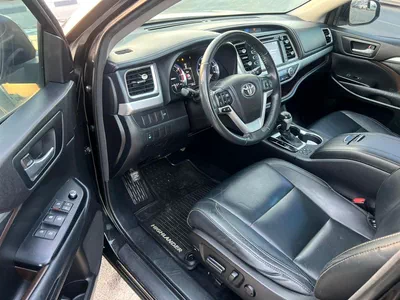 Toyota Highlander  2014 Toyota Highlander Full Option 3.5L V6 - Rear Camera - Push Start - Auto Trunk - AWD 4x4 - S-12