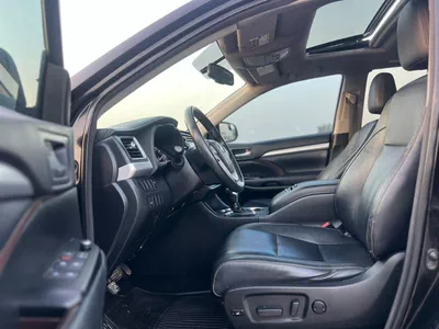Toyota Highlander  2014 Toyota Highlander Full Option 3.5L V6 - Rear Camera - Push Start - Auto Trunk - AWD 4x4 - S-13