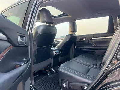 Toyota Highlander  2014 Toyota Highlander Full Option 3.5L V6 - Rear Camera - Push Start - Auto Trunk - AWD 4x4 - S-19