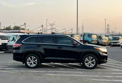Toyota Highlander  2014 Toyota Highlander Full Option 3.5L V6 - Rear Camera - Push Start - Auto Trunk - AWD 4x4 - S-2