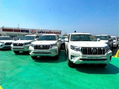 2023 new TYOTA PRADO 2700CC VXR FULL OPTION PETROL AUTOMATIC ZERO KM-9