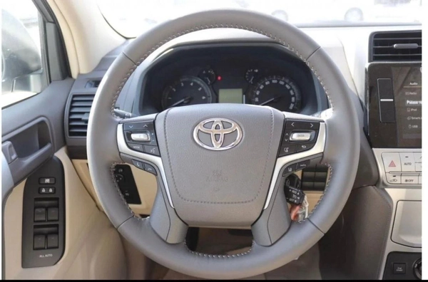 2023 new TYOTA PRADO 2700CC VXR FULL OPTION PETROL AUTOMATIC ZERO KM