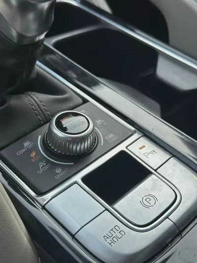 Kia Telluride 2023 GCC Specs | Spacious 8-Seater SUV | Immaculate Condition-14