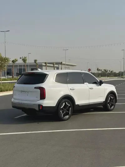 Kia Telluride 2023 GCC Specs | Spacious 8-Seater SUV | Immaculate Condition-4
