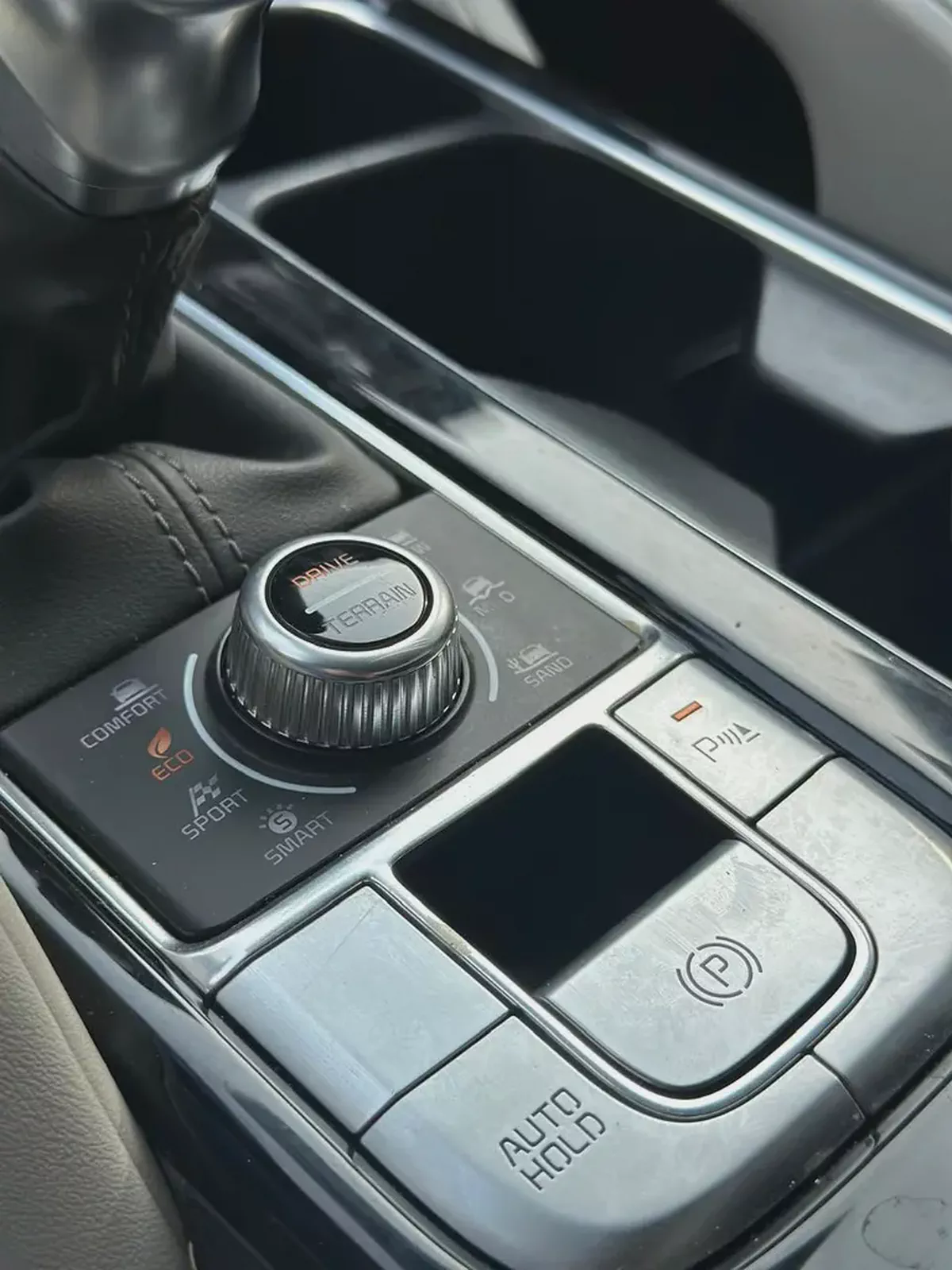 Kia Telluride 2023 GCC Specs | Spacious 8-Seater SUV | Immaculate Condition-14-14