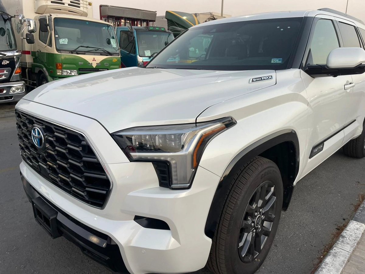 2025 Toyota Sequoia – Full-Size SUV with Power & Luxury-5-5