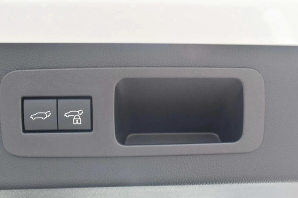 Lexus LX700h 3.5L HEV URBAN 20' ALY, HUD, 7 STR, W/RSE. ML25