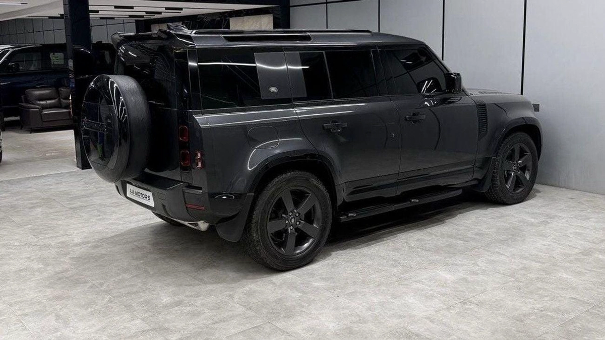 Land Rover Defender HSE 110 HSE 2024 GCC specs-24-0