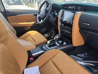 TOYOTA FORTUNER 4.0L V6 PETROL 2026-2