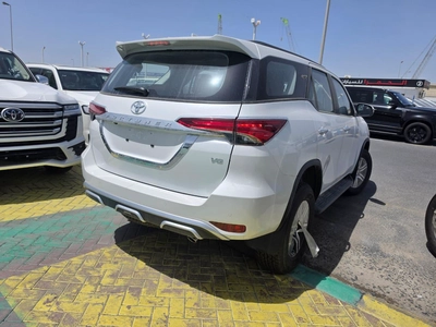 TOYOTA FORTUNER 4.0L V6 PETROL 2026-8