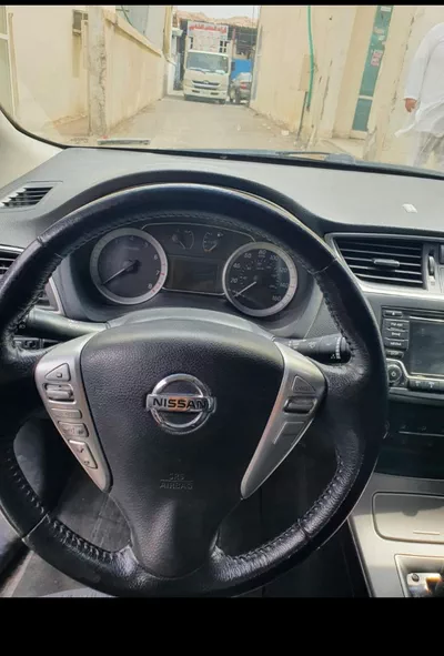 Nissan Sentra Sedan 2015-3