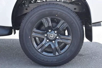 Toyota Hilux GLX MT 2.7 PETROL-11