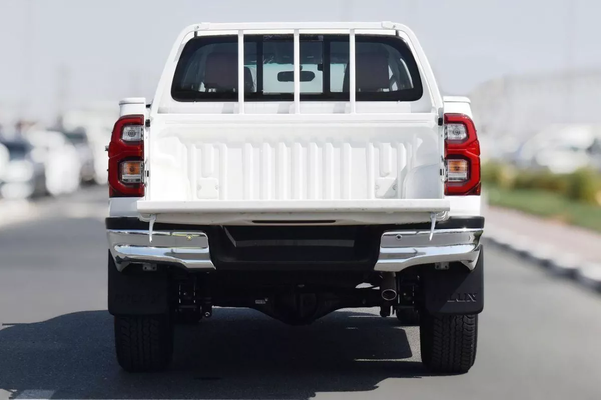 Toyota Hilux GLX MT 2.7 PETROL-14-0