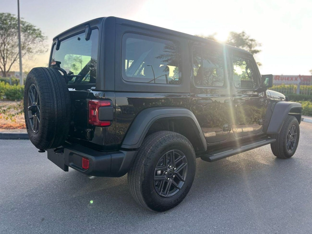 Jeep Wrangler Unlimited SPORT 2.0L A/T-3-0
