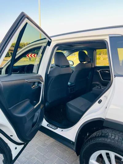 Toyota RAV4 XLE  2.5  FOR EXPORT ONLY-11