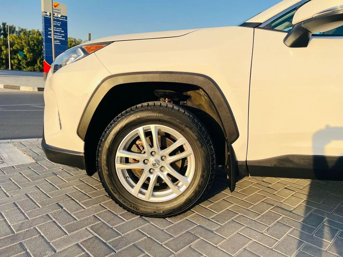 Toyota RAV4 XLE  2.5  FOR EXPORT ONLY-12-0