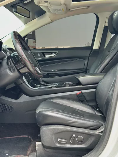 | 3.5L | Ford Edge Titanium V6 | 2018 | CLEAN CAR | 164,000 km | Silver / Black-9