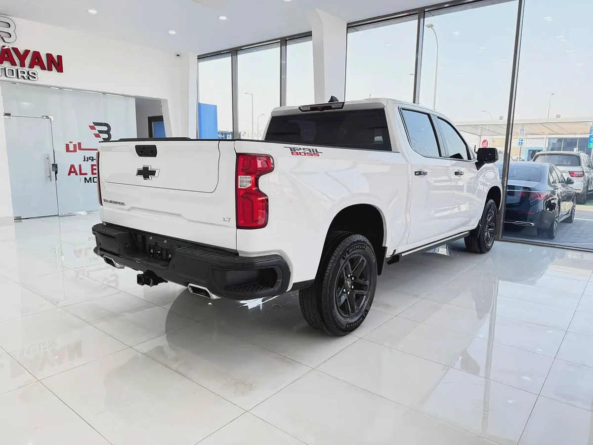 شيفروليه سيلفرادو تريل بوس ابيض/احمر خليجي 2023 Chevrolet Silverado 1500 LT Trail Boss | GCC Specs-2-2