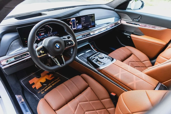 BMW 735i M SPORT INDIVIDUAL || 2026 || FULLY LOADED || UNDER WARRANTY || LIKE NEW CONDITION