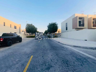 Luxury 4 bedroom villa available for rent innasma residence just in 160k-0