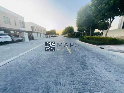 Luxury 4 bedroom villa available for rent innasma residence just in 160k-23